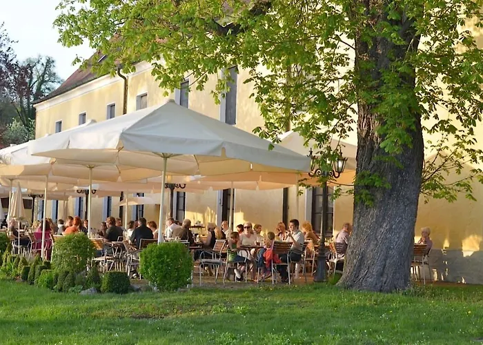 Hotel Klostergasthof Raitenhaslach 4*