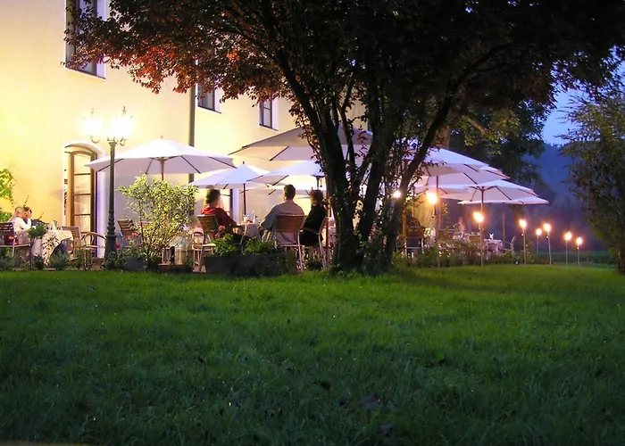 Klostergasthof Raitenhaslach Hotel