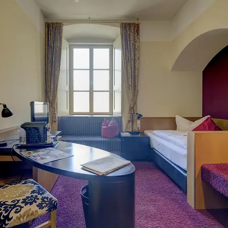 Hotel Klostergasthof Raitenhaslach 4*