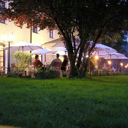 Klostergasthof Raitenhaslach Hotel
