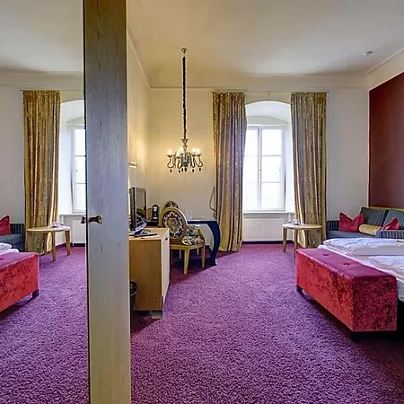 Klostergasthof Raitenhaslach Hotel 4*