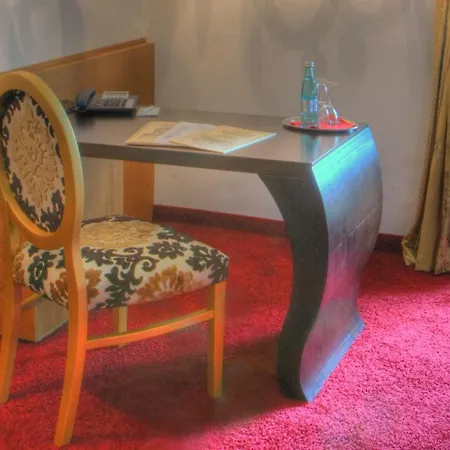 Klostergasthof Raitenhaslach Hotel 4*