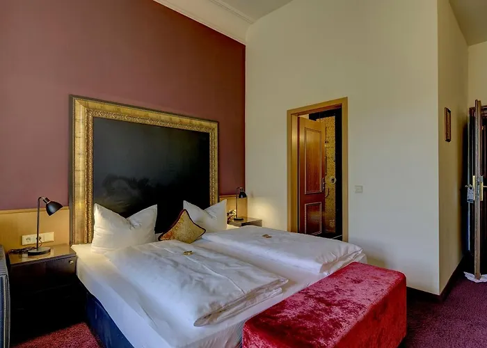 فندق Klostergasthof Raitenhaslach 4*